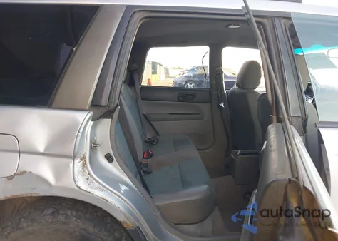 2005 Subaru Forester 2.5X z USA, uszkodzony, nr VIN JF1SG63655G722057